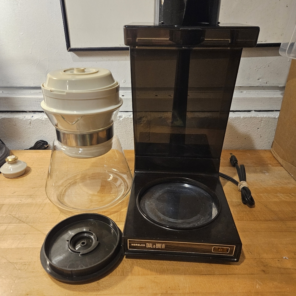 Norelco Dial-a-Brew 10 Cup Coffee Maker Machine Model HB5140 Automatic Drip